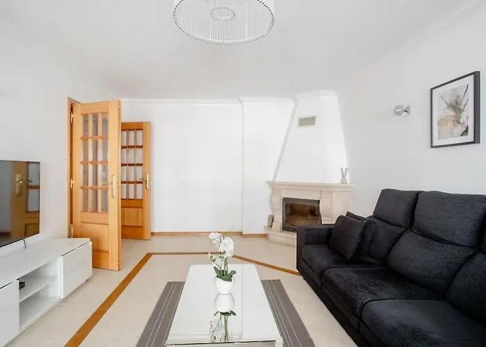Apartamento Em Lisboa, Perto De Sintra
