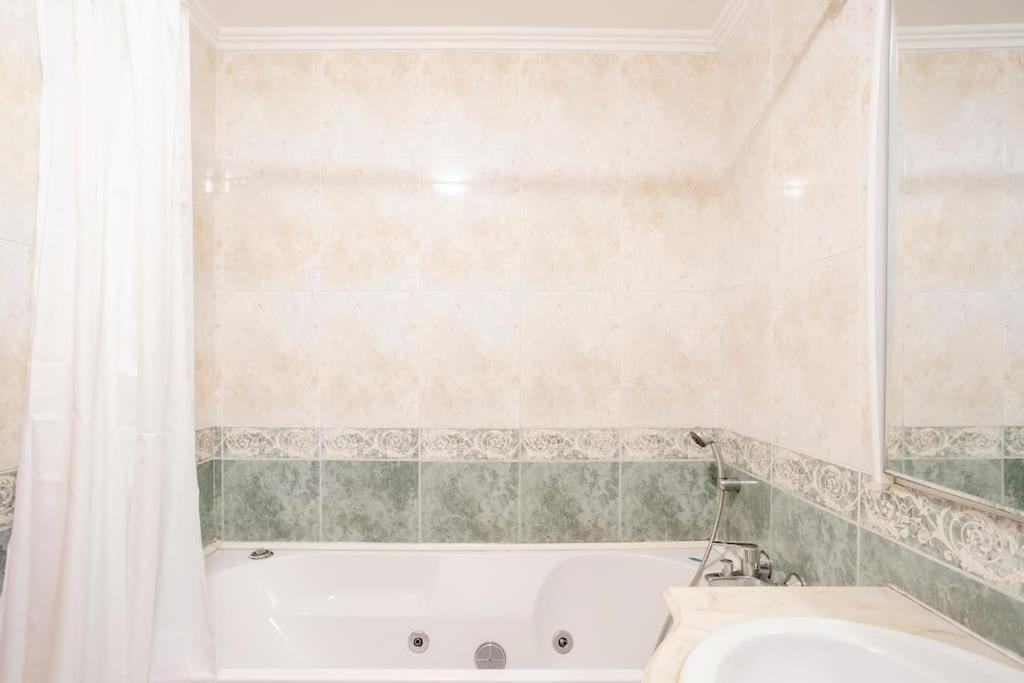 Apartment Em Lisboa, Perto De Sintra